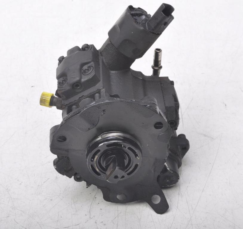 VOLVO V50 2.0 D 136 HP Pumpa vstrekovacia 9685705080