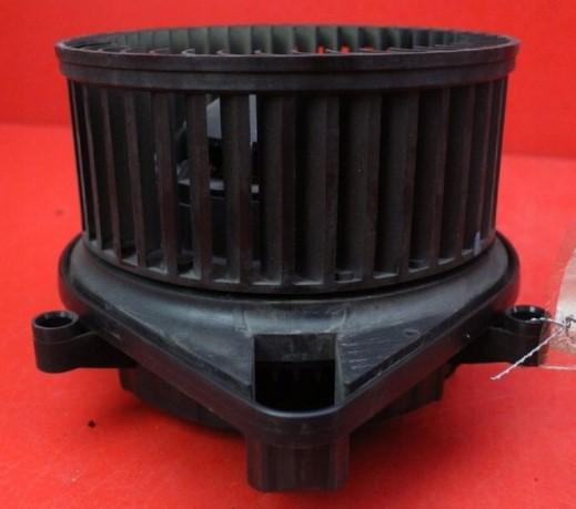 Audi A4 2002 ventilátor Vzduch: 8E1820021A