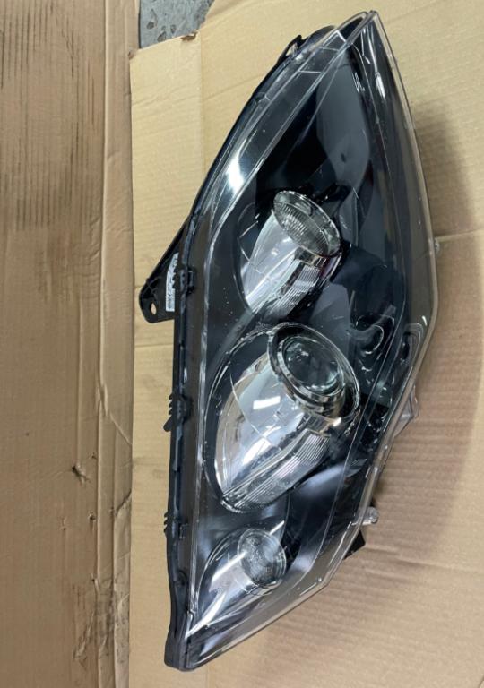 Renault Laguna III LIFT   2007-2015 Reflektor pravý 260100074R (Pravé)