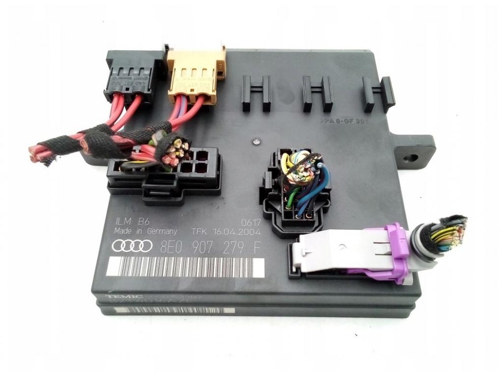 AUDI A4 B6 AVANT 2003 131 kW 1896 Modul 2 8E0907279F