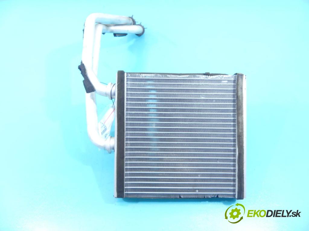 Nissan X-trail II 2008-2013 2.0 dci 150 HP automatic 110 kW 1995 cm3 5- radiator  (Radiátory kúrenia)