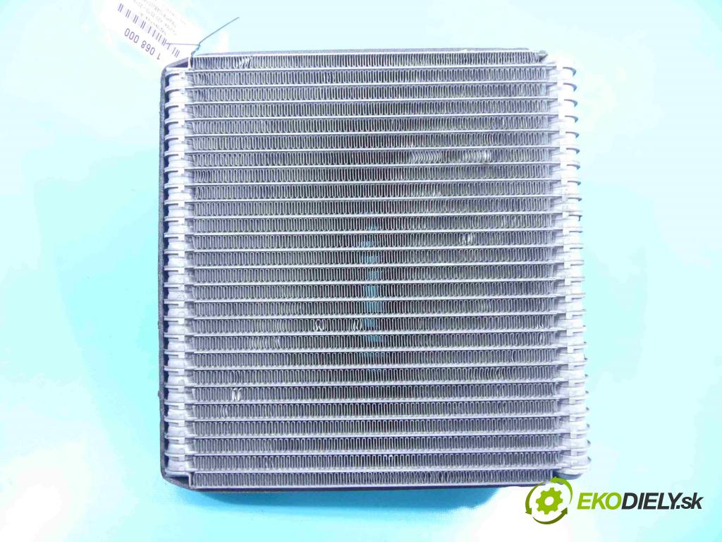 Hyundai ix20 2010-2019 1.4 16v 90 HP manual 66,2 kW 1396 cm3 5- radiator  (Radiátory kúrenia)