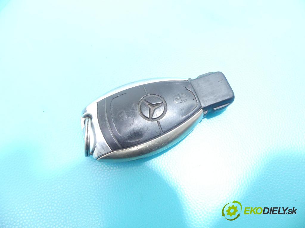 Mercedes C W203 2000-2007 2,2.0 cdi 150 HP automatic 110 kW 2148 cm3 5- Spínačka 2095453308 (Spínacie skrinky a kľúče)