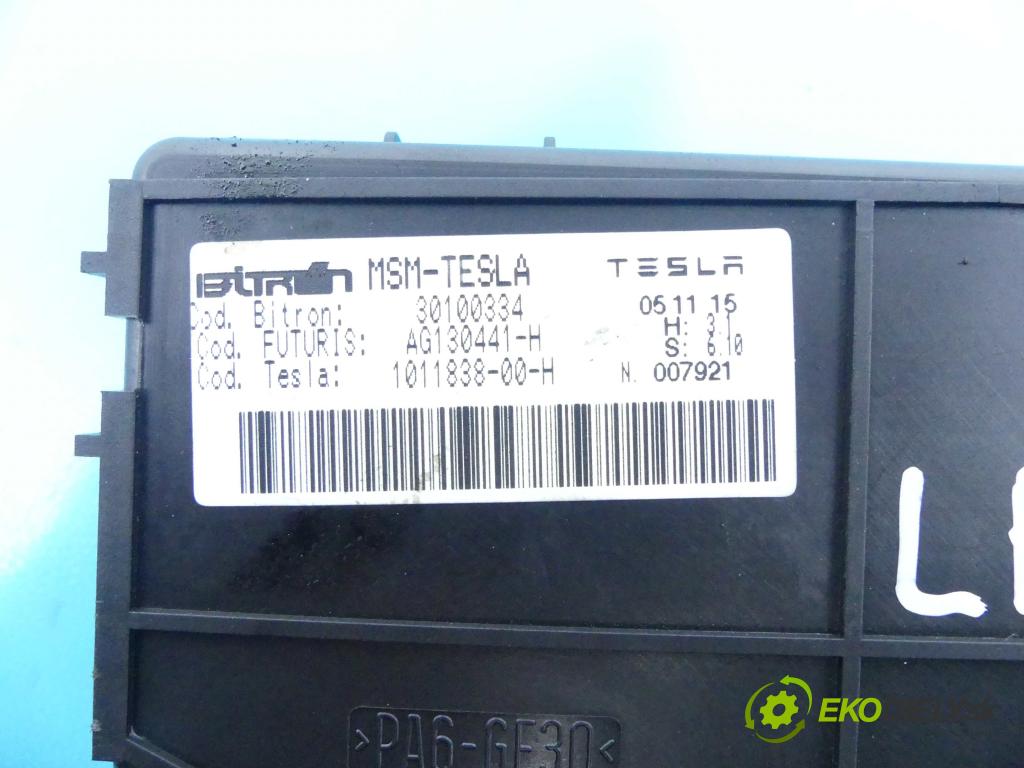 Tesla Model S 0.0b: automatic 310 kW 1 cm3 5- modul řídící jednotka 1011838-00-H (Ostatní)