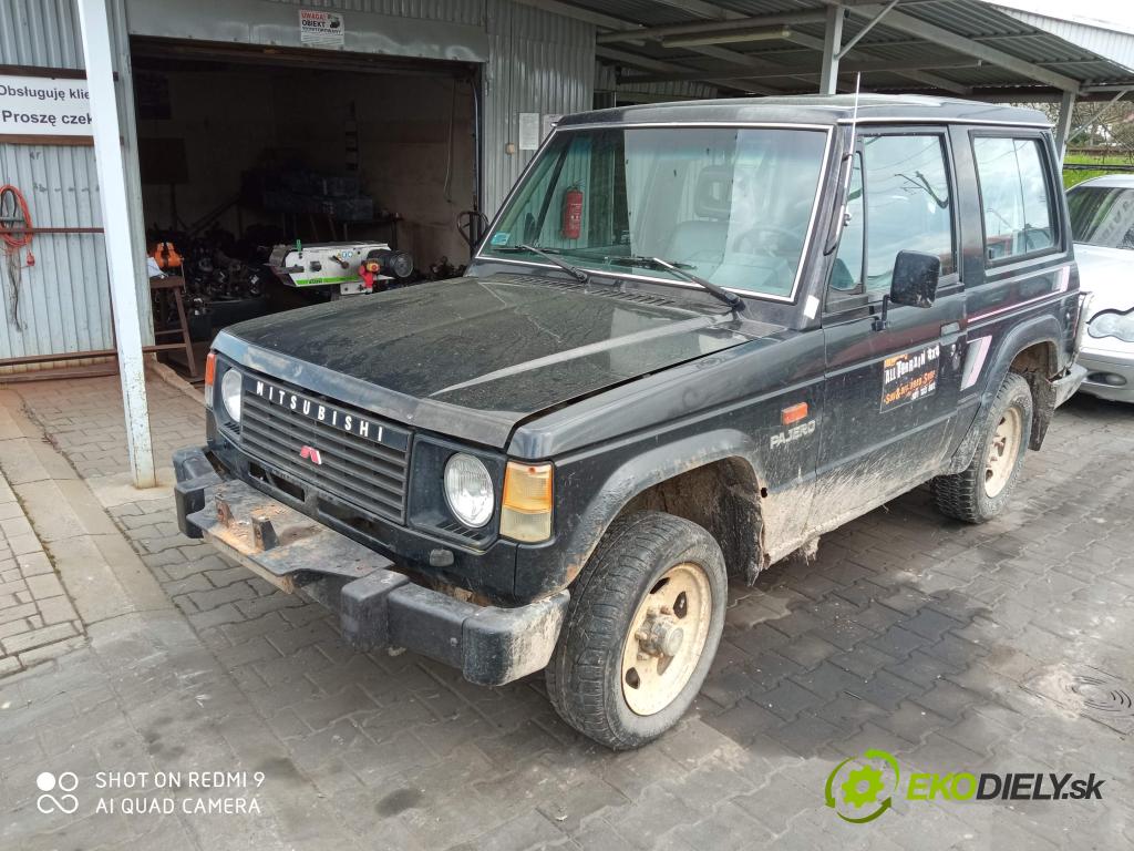 Mitsubishi Pajero I 1982-1991 2.5 karburátor: 103 HP manual 76 kW 2531 cm3 3- pas predný  (Výstuhy predné)