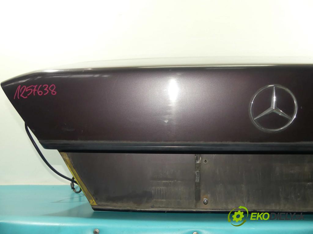 Mercedes 124 2.5d 94 HP manual 69 kW 2497 cm3 4- zadna kufor  (Zadné kapoty)