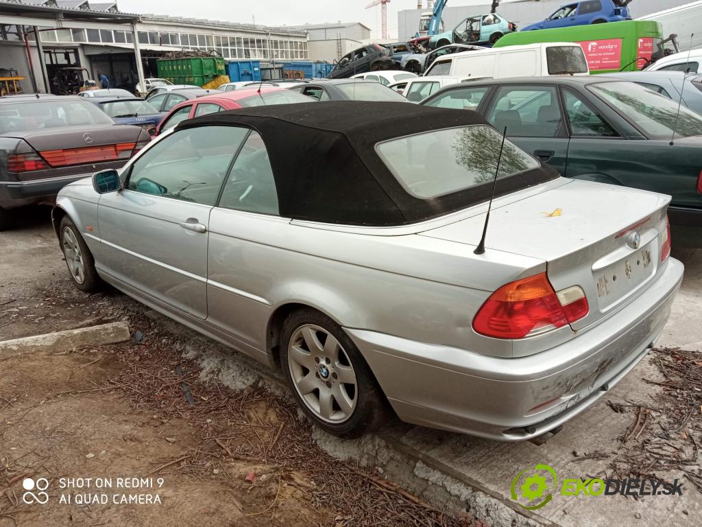 Bmw 3 E46 1998-2007 2.5 24v M52/TU 170 HP automatic 125 kW 2494 cm3 2- zadna kufor  (Zadné kapoty)