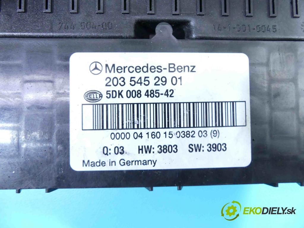 Mercedes C W203 2000-2007 1.8 16v 143 HP manual 105 kW 1796 cm3 3- skrinka poistka 2035452901 (Poistkové skrinky)