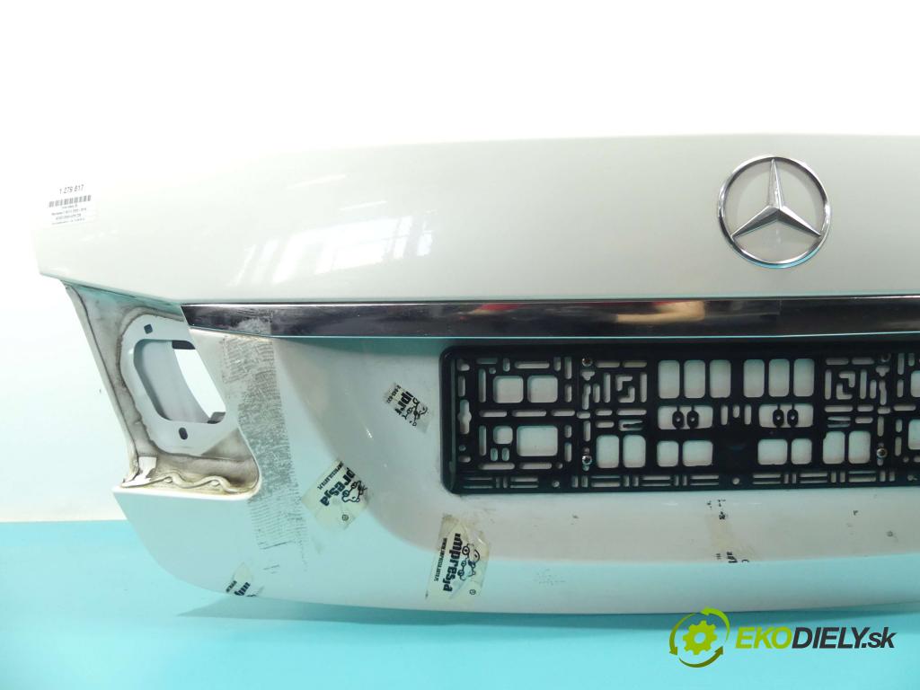 Mercedes E W212 2009-2016 2,2.0 CDI 136 HP automatic 100 kW 2143 cm3 4- zadna kufor  (Zadné kapoty)