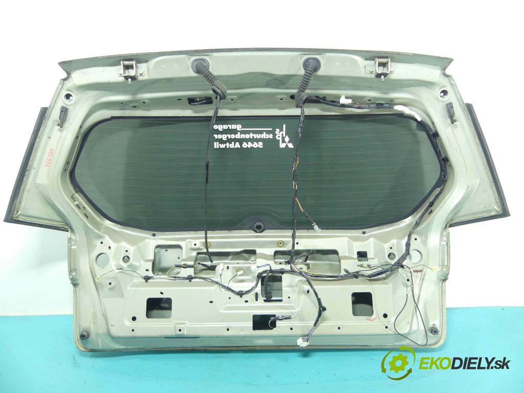 Mitsubishi Outlander II 2006-2013 2.2 DI-D 156 HP manual 115 kW 2179 cm3 5- zadna kufor  (Zadné kapoty)