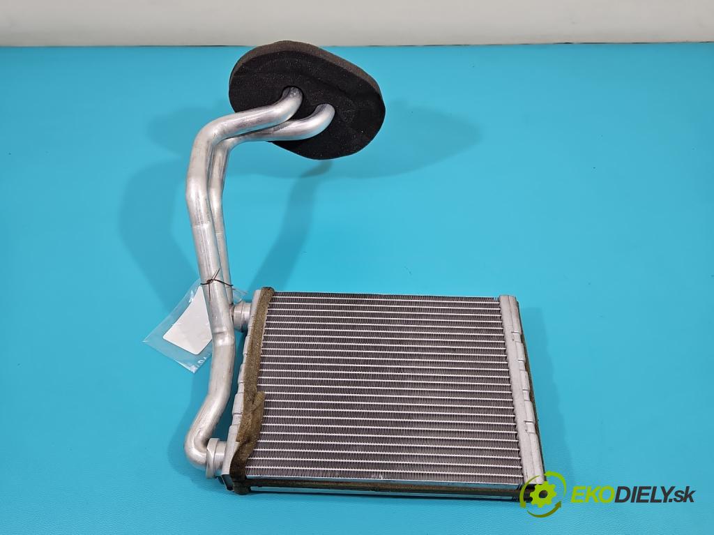 Renault Fluence 1.6 16V 114 HP manual 84 kW 1598 cm3 4- radiator  (Radiátory kúrenia)