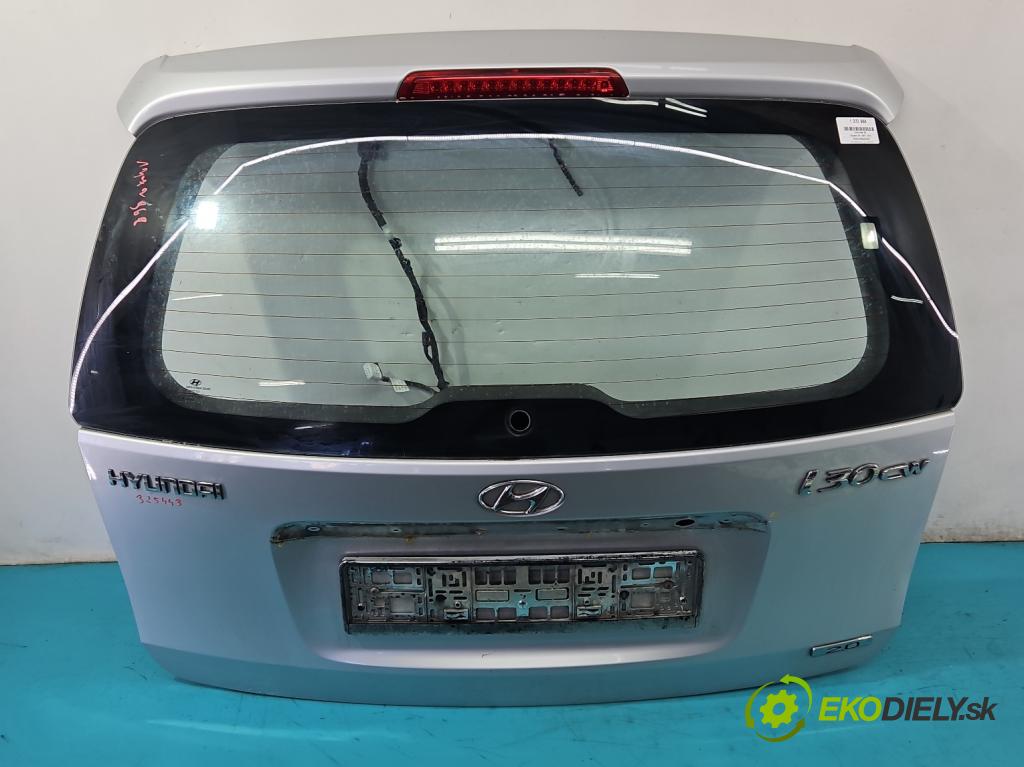 Hyundai I30 I 2007-2012 2.0 16V 143 HP automatic 105 kW 1975 cm3 5- zadna kufor  (Zadné kapoty)