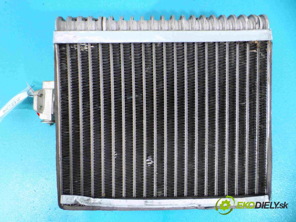 Porsche Cayenne I 2002-2010 3.2 V6 250 HP automatic 184 kW 3189 cm3 5- radiator 7L0820679 (Radiátory kúrenia)