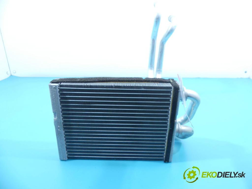 Nissan Altima L31 2002-2006 2.5 16v 177 HP automatic 130 kW 2488 cm3 4- radiator  (Radiátory kúrenia)