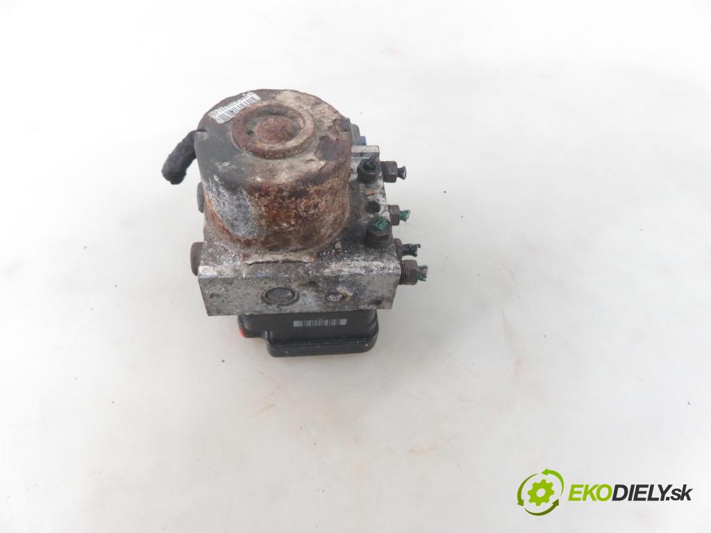 CITROEN C3 I (FC_) HB 2003 54,00 1.4 i - KFV (TU3JP) 1360,00 Pumpa ABS 10097011063 ; 5WK84106 ; 9641965380 (Pumpy ABS)