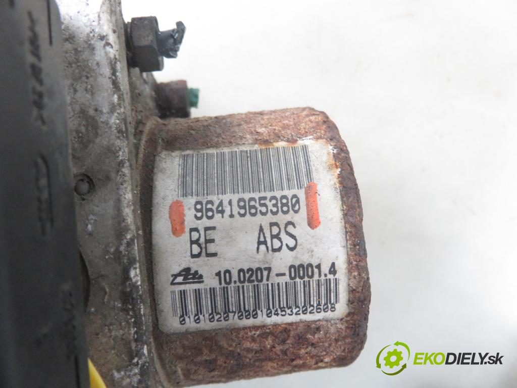 CITROEN C3 I (FC_) HB 2003 54,00 1.4 i - KFV (TU3JP) 1360,00 Pumpa ABS 10097011063 ; 5WK84106 ; 9641965380 (Pumpy ABS)