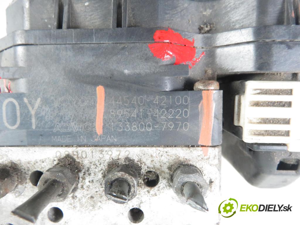 TOYOTA RAV 4 III (_A3_) SUV 2006 130,00 2.2 D 4WD 177 - 2AD-FHV 2231,00 pumpa ABS 4454042100 ; 8954142220 ; 1338007970 (Pumpy brzdové)