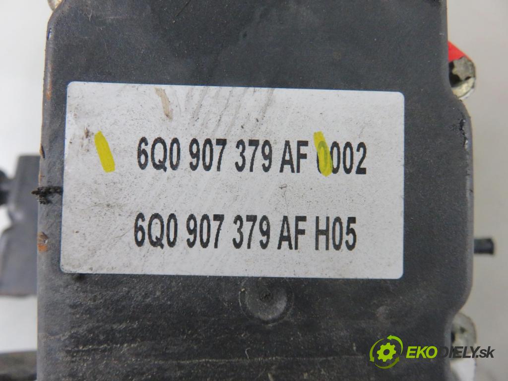 VW POLO (9N_) HB 2006 47,00 1.2 12V 64 - AZQ 1198,00 Pumpa ABS 0265800511 ; 6Q0907379AF (Pumpy ABS)