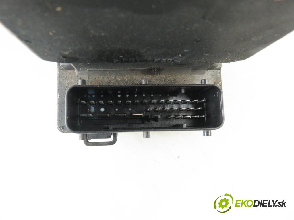 RENAULT SCENIC I (JA0/1_) HB 2002 102,00 2.0 16V RX4 139 - F4R 744 1998,00 Pumpa ABS 0273004396 ; 7700430801 ; 0265220544 (Pumpy ABS)