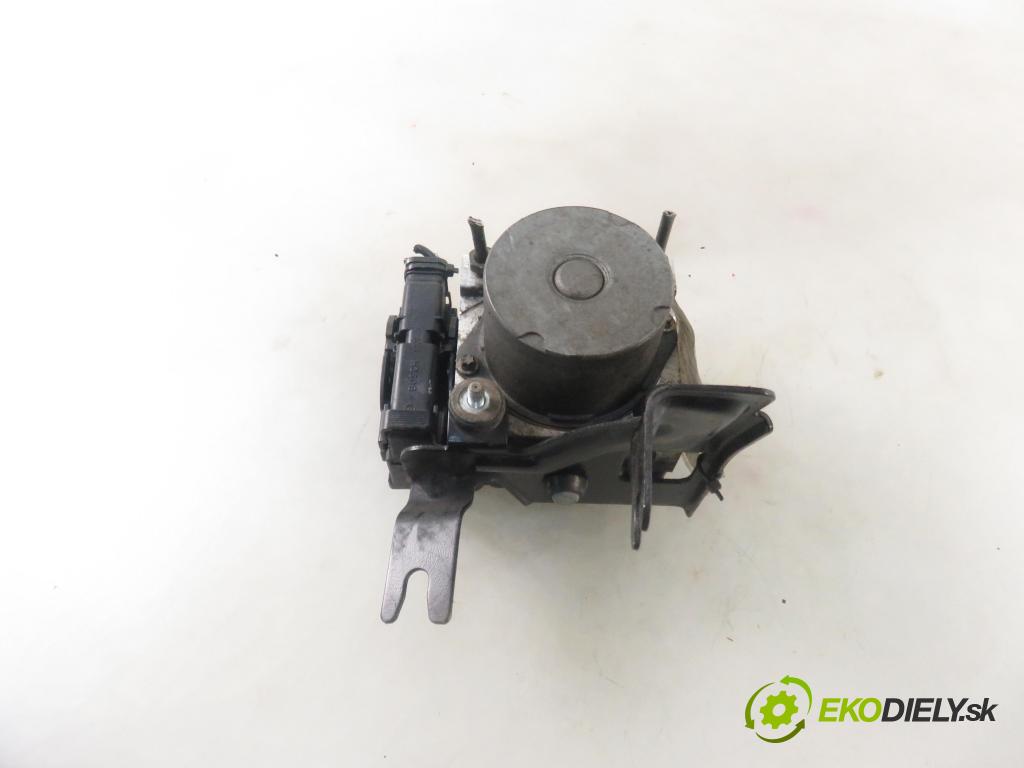 NISSAN MICRA III (K12) HB 2003 59,00 1.2 16V 80 - CG12DE 1240,00 Pumpa ABS 0265800320 (Pumpy ABS)