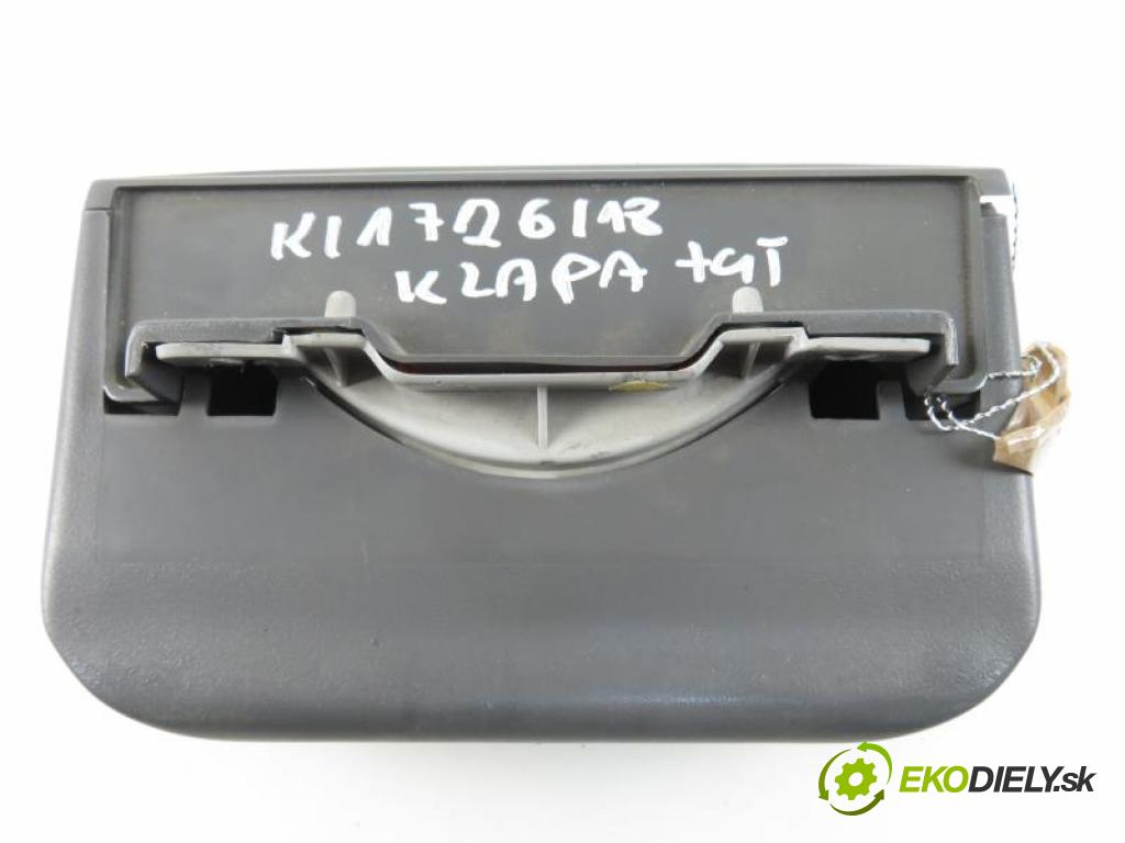 KIA SPORTAGE I FL 2.0 16V 4WD FE (16 V) manual 5 stupňová 4X4 94 kW 128 km  svetlo bŕzd  (Brzdové svetlá zadné (horné))