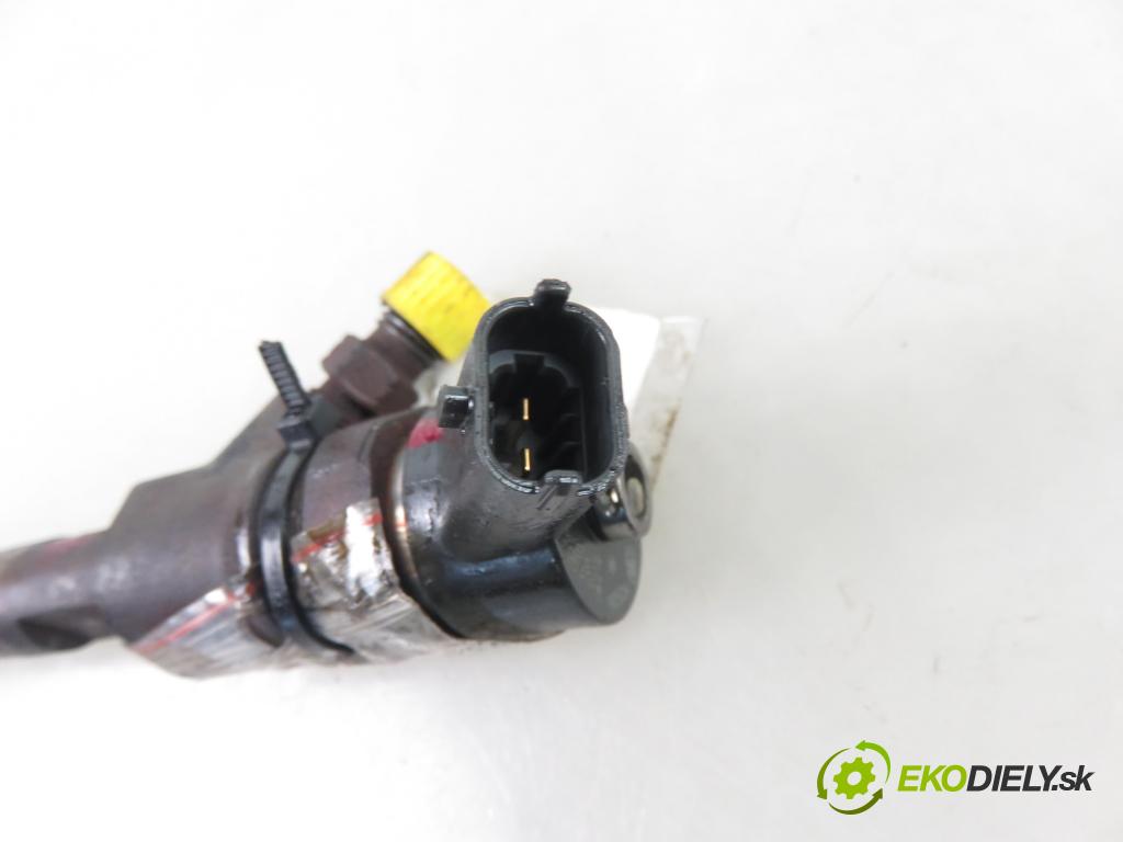 TOYOTA AURIS (_E15_) HB 2007 66,00 1.4 D-4D 90 - 1ND-TV 1364,00 vstřikovač 0445110227 ; 2367033040 (Vstřikovače)