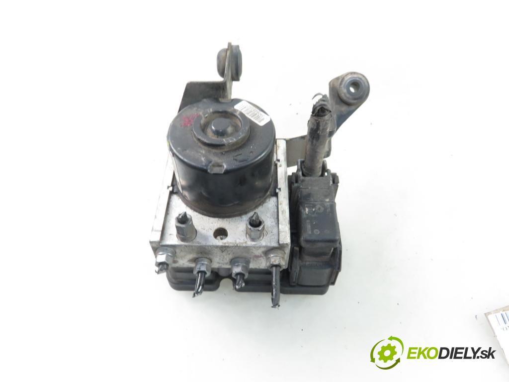 MAZDA 5 (CR19) MINIVAN 2006 81,00 2.0 MZR-CD 110 - RF7J 1998,00 pumpa ABS 5N612M110AC ; 06210203414 ; 06210904753 (Pumpy brzdové)