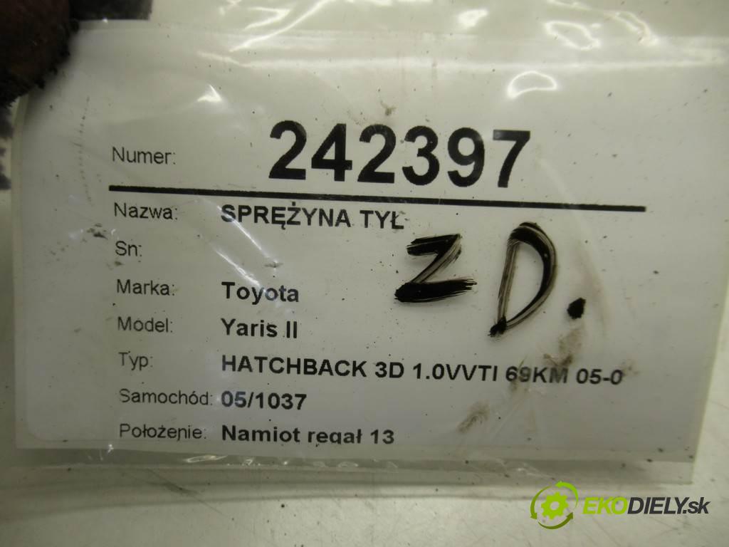 Toyota Yaris II  2007  HATCHBACK 3D 1.0VVTI 69KM 05-09 998 Pružina zad  (Ostatné)