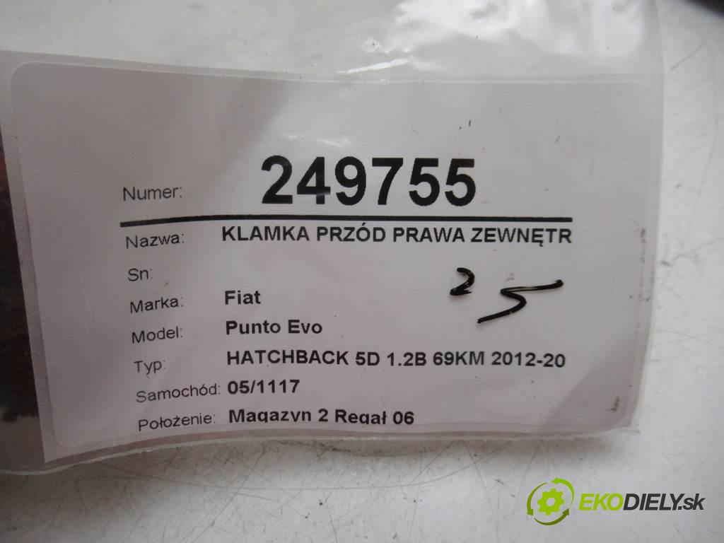 Fiat Punto Evo  2015 51 kW HATCHBACK 5D 1.2B 69KM 2012-2018 1200 Kľučka predný pravá vonkajšia  (Ostatné)