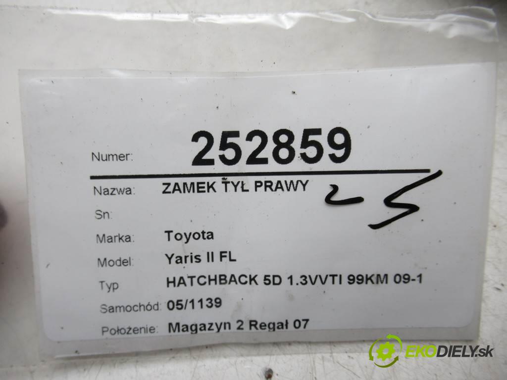 Toyota Yaris II FL  2010 73 kW HATCHBACK 5D 1.3VVTI 99KM 09-11 1300 zámok zad pravy 