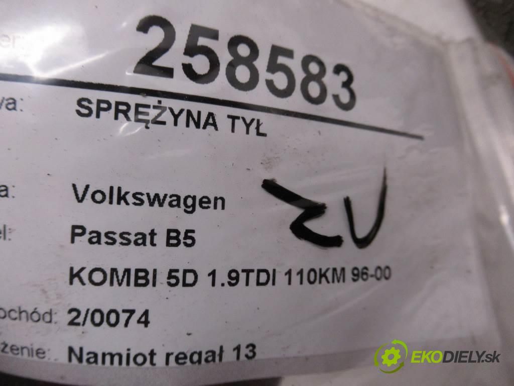 Volkswagen Passat B5  1997 81 kW KOMBI 5D 1.9TDI 110KM 96-00 1900 Pružina zad  (Ostatné)