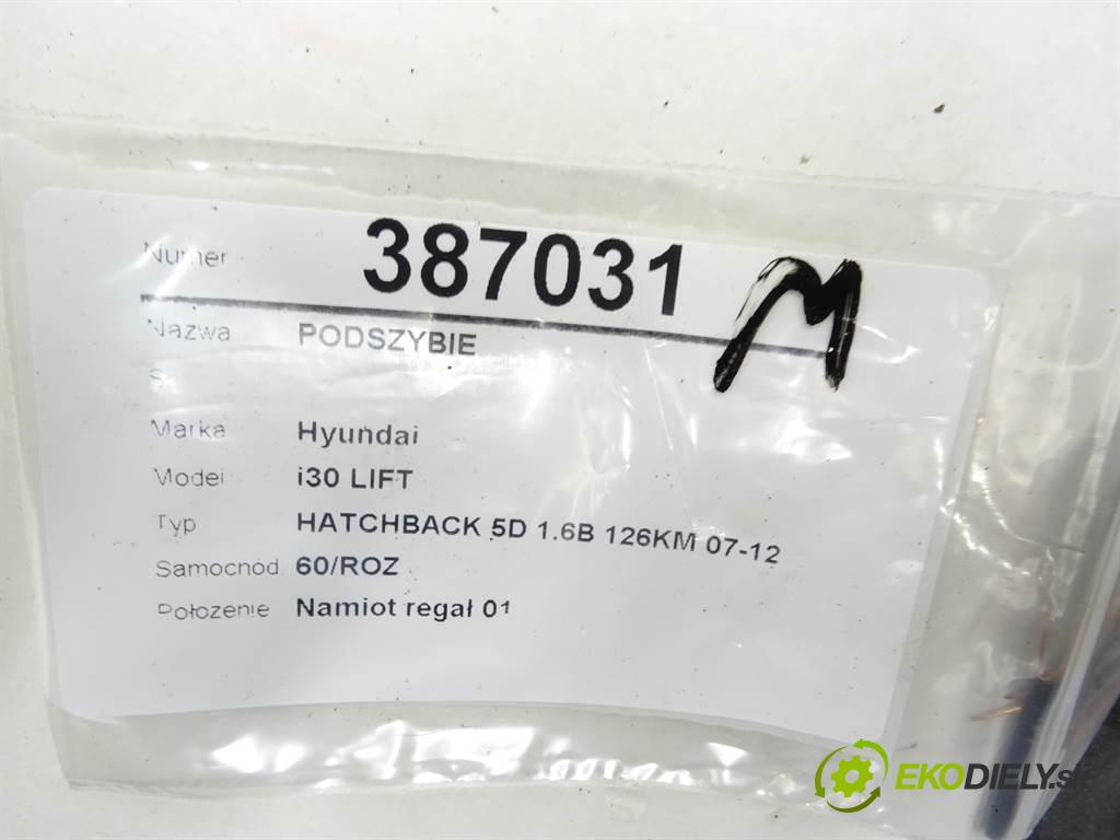 Hyundai i30 LIFT  2010 92,7 HATCHBACK 5D 1.6B 126KM 07-12 1600 Torpédo, plast pod čelné okno  (Torpéda)