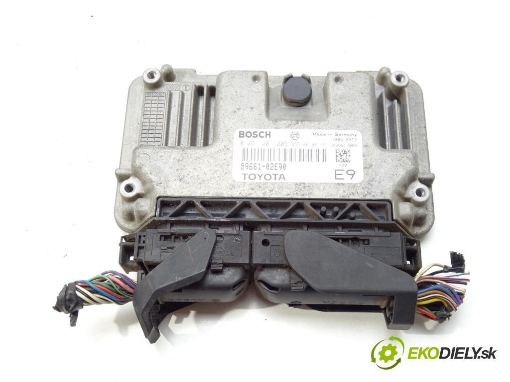 TOYOTA AURIS (_E15_) 2006 - 2012    1.4 (ZZE150_) 71 kW [97 KM] benzyna 2007 - 2012  riadiaca jednotka Motor 89661-02E90 (Riadiace jednotky)