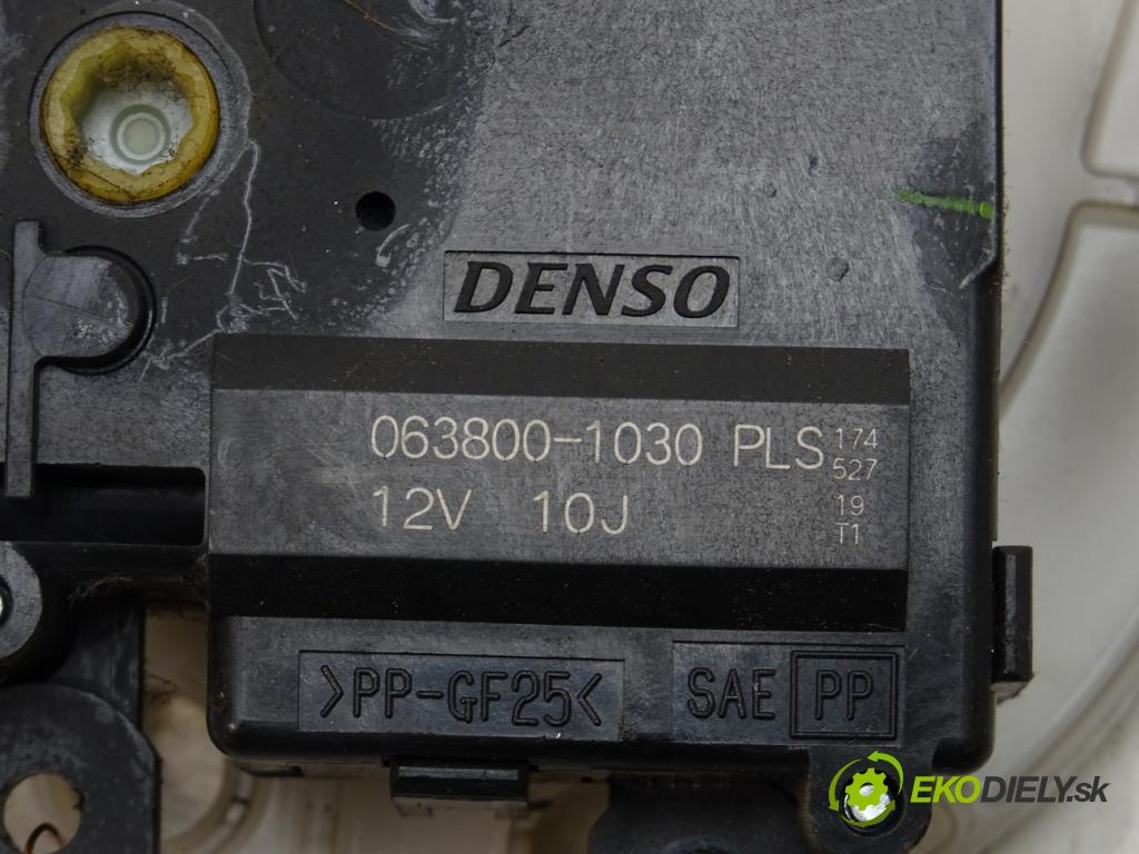 TOYOTA LAND CRUISER 200 (_J2_) 2007 - 2022    5.7 V8 (URJ200) 280 kW [381 KM] benzyna 2008 - 202  motorek topení 063800-1030 (Motorky topení)