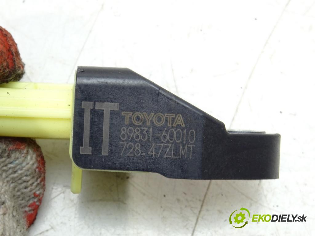 TOYOTA LAND CRUISER 200 (_J2_) 2007 - 2022    5.7 V8 (URJ200) 280 kW [381 KM] benzyna 2008 - 202  snímač nárazu 89831-60010 (Snímače nárazu)