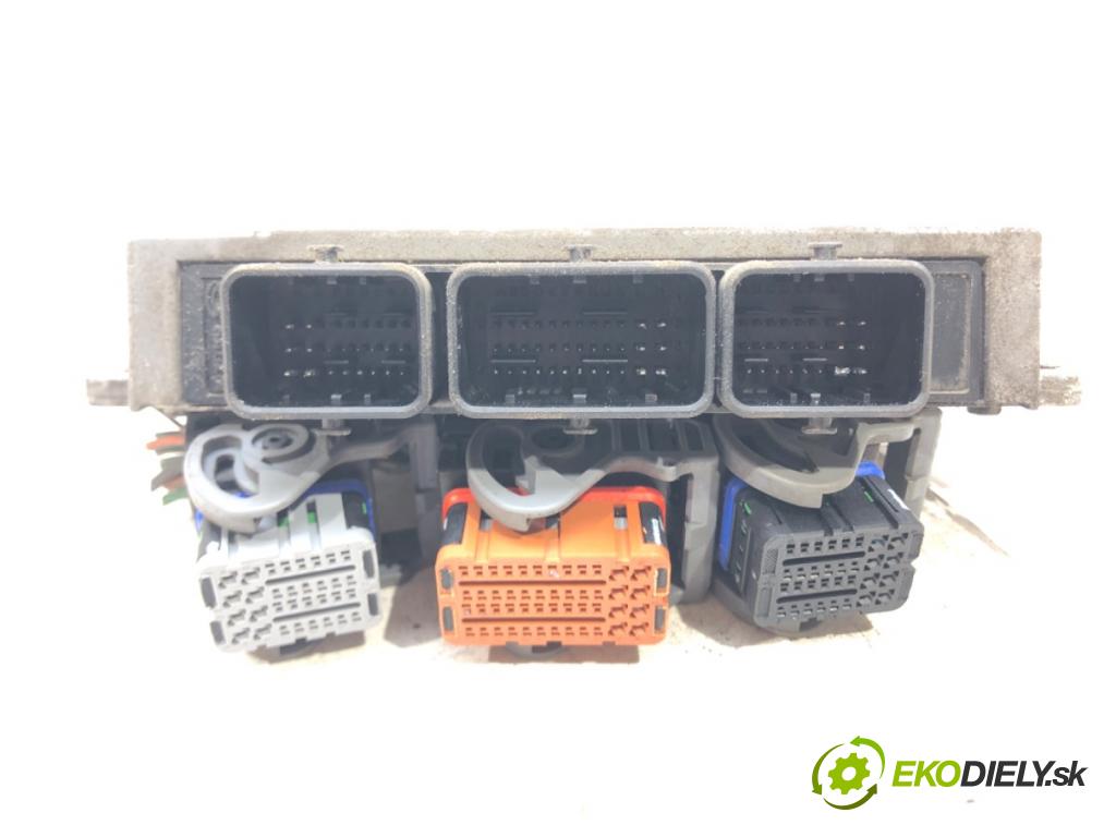 RENAULT LAGUNA II (BG0/1_) 2001 - 2007    1.8 16V (BG0B, BG0C, BG0J, BG0M, BG0V) 89 kW [121   riadiaca jednotka Motor 8200153997 (Riadiace jednotky)