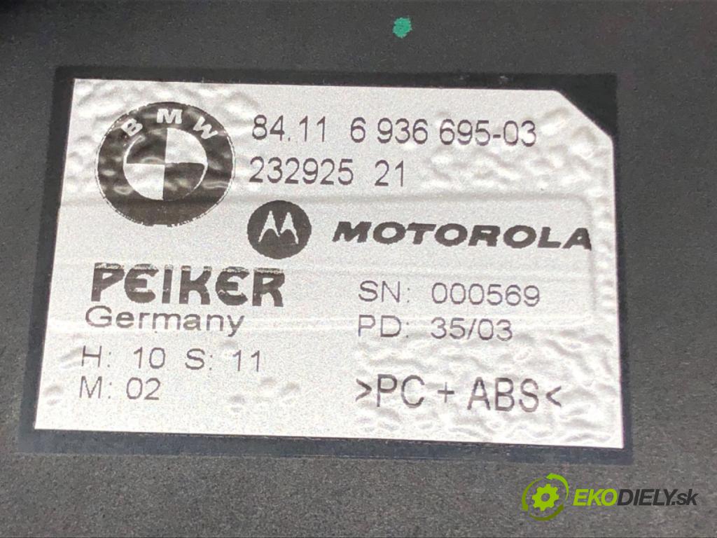BMW 5 (E39) 1995 - 2003    ---  telefón 6936695 (Audio zařízení)