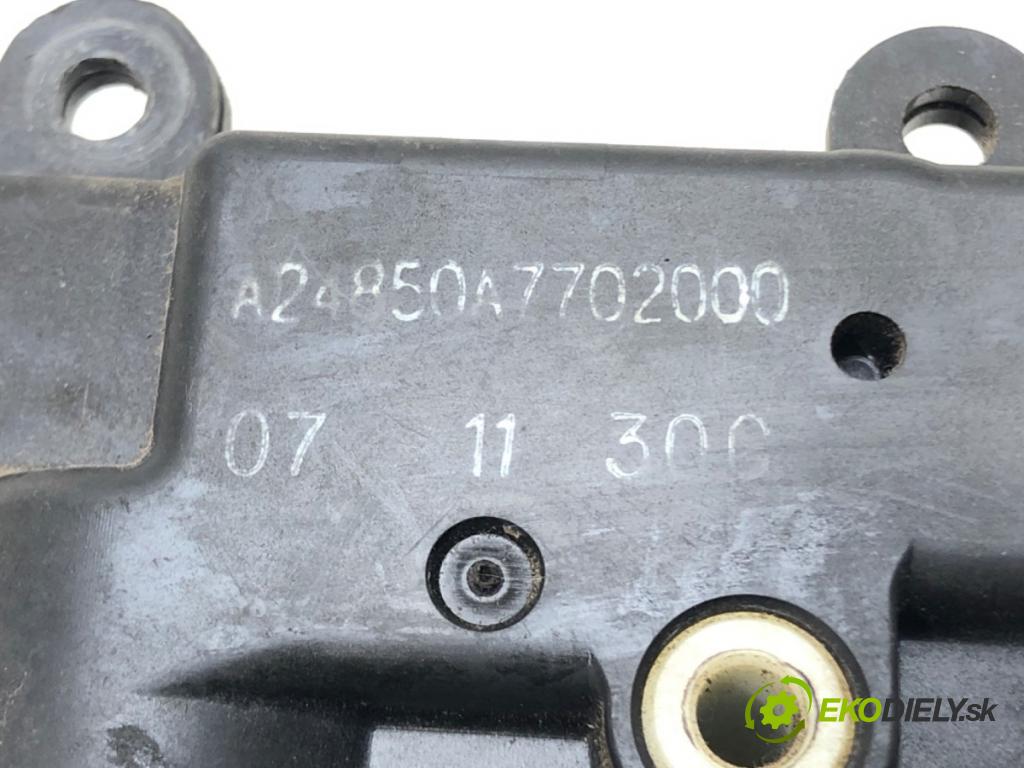 NISSAN QASHQAI / QASHQAI +2 I (J10, NJ10, JJ10E) 2006 - 2014    2.0 104 kW [141 KM] benzyna 2007 - 2013  Motorček kúrenia A24850A7702000 (Motorčeky kúrenia)