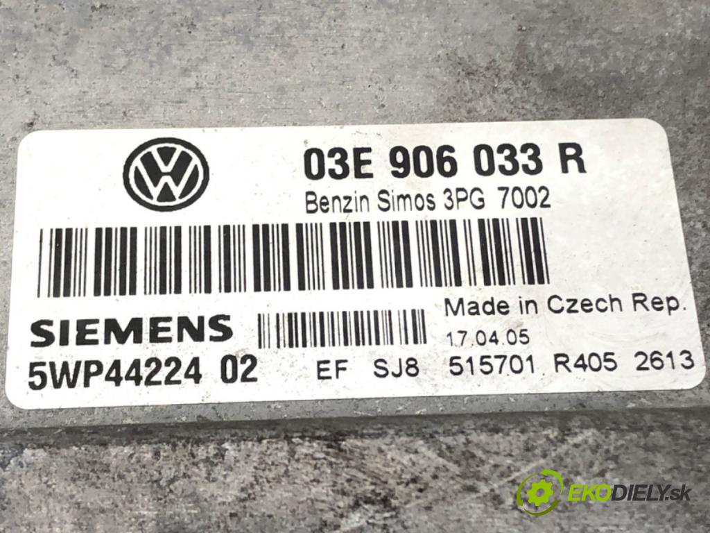 VW POLO (9N_, 9A_) 2001 - 2014    1.2 12V 47 kW [64 KM] benzyna 2001 - 2007  řídící jednotka motora 03E906033R (Řídící jednotky)