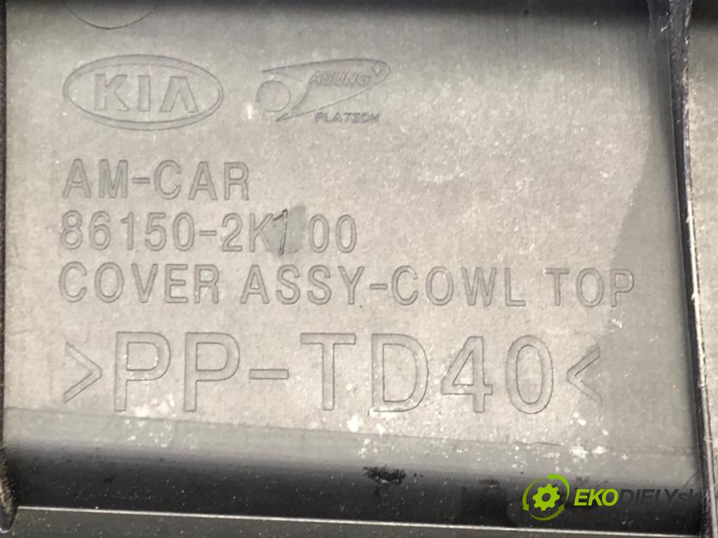 KIA SOUL I (AM) 2009 - 2022    1.6 CRDi 128 94 kW [126 KM] olej napędowy 2009 - 2022  Torpédo, plast pod čelné okno 86150-2K100 (Torpéda)