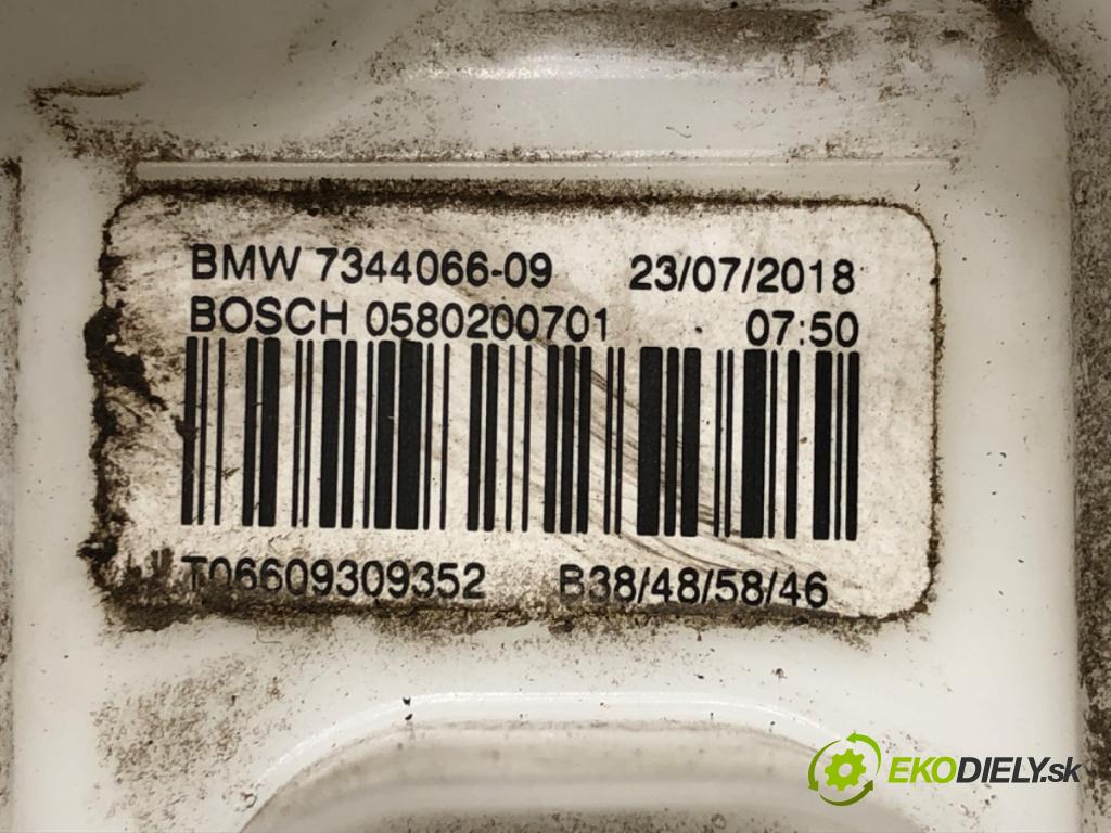 BMW 3 (F30, F80) 2011 - 2018    330 i xDrive 185 kW [252 KM] benzyna 2015 - 2018  Pumpa paliva vnútorná 7344066 (Palivové pumpy, čerpadlá, plaváky)