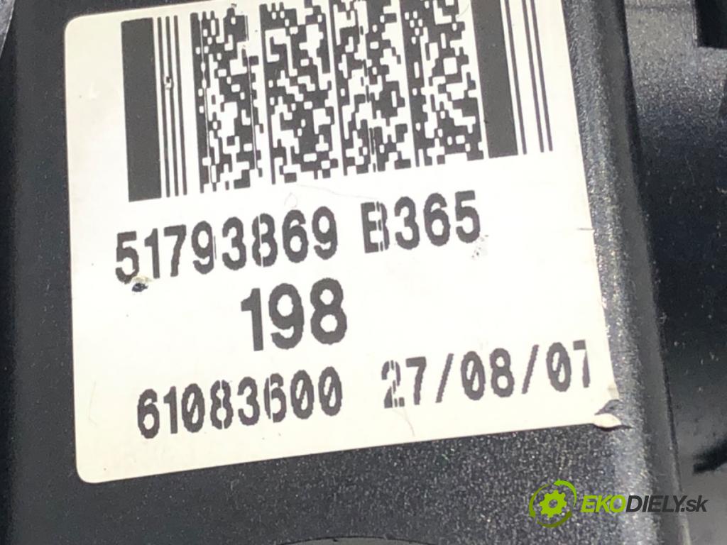 FIAT BRAVO II (198_) 2006 - 2022    1.9 D Multijet (198AXC1B) 110 kW [150 KM] olej napędowy 2007 - 2014  spinačka 51793869 (Spínacie skrinky a kľúče)