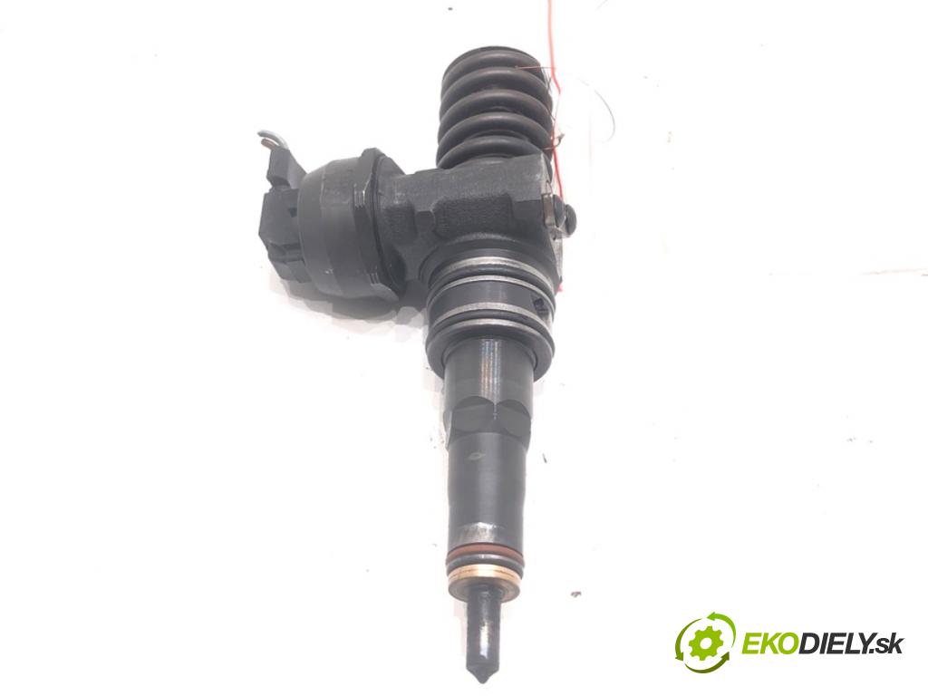 AUDI A4 B6 (8E2) 2000 - 2005    1.9 TDI 74 kW [101 KM] olej napędowy 2001 - 2004  Vstrekovač 045130073T 0414720035 (Vstrekovače)