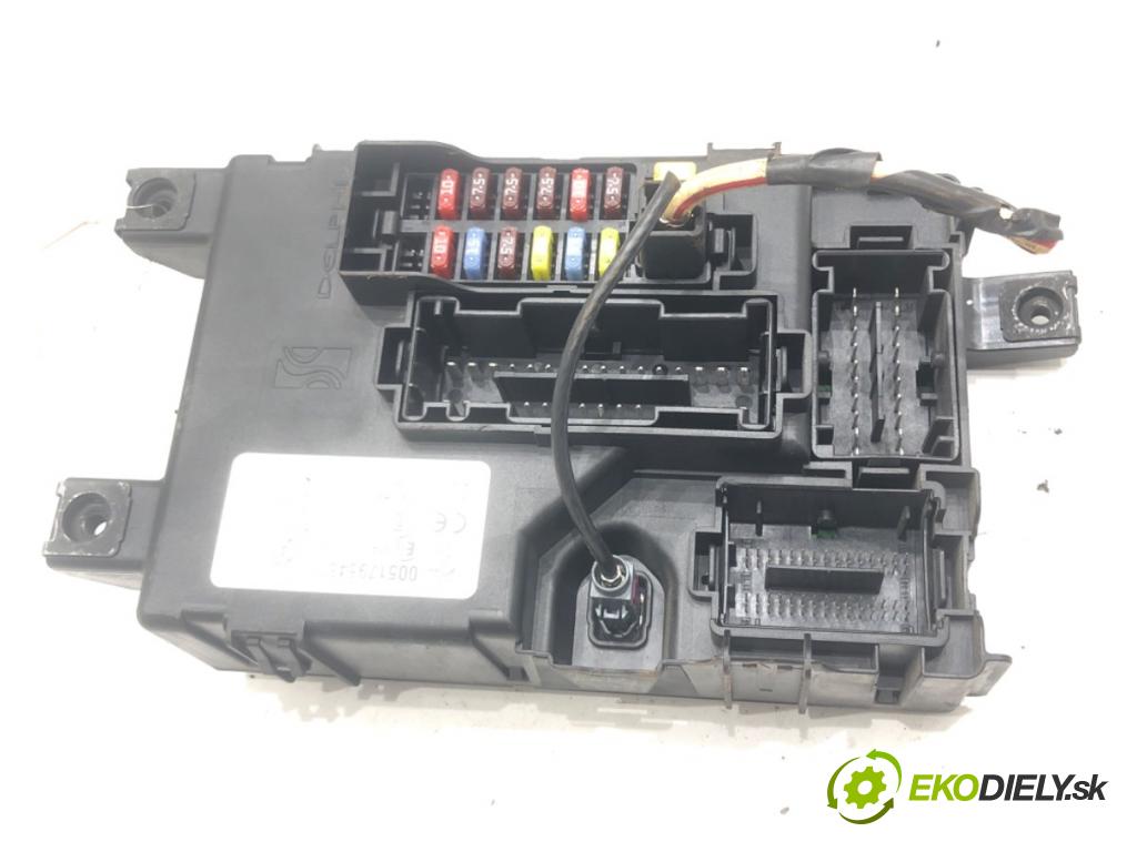 FIAT GRANDE PUNTO (199_) 2005 - 2022    1.4 16V (199BXG1B, 199AXG1B) 70 kW [95 KM] benzyna 2005 - 2011  modul BSI 00517954300 (Pojistkové skříňky)