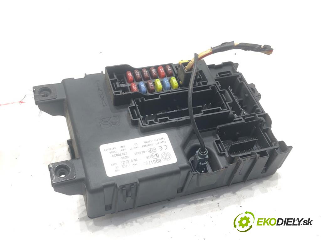 FIAT GRANDE PUNTO (199_) 2005 - 2022    1.4 16V (199BXG1B, 199AXG1B) 70 kW [95 KM] benzyna 2005 - 2011  Modul BSI 00517954300 (Poistkové skrinky)