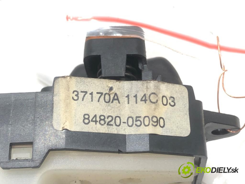 TOYOTA AVENSIS (_T25_) 2003 - 2008    1.8 (ZZT251_) 95 kW [129 KM] benzyna 2003 - 2008  Prepínač okien 84820-05090 (Prepínače, spínače, tlačidlá a ovládače kúrenia)