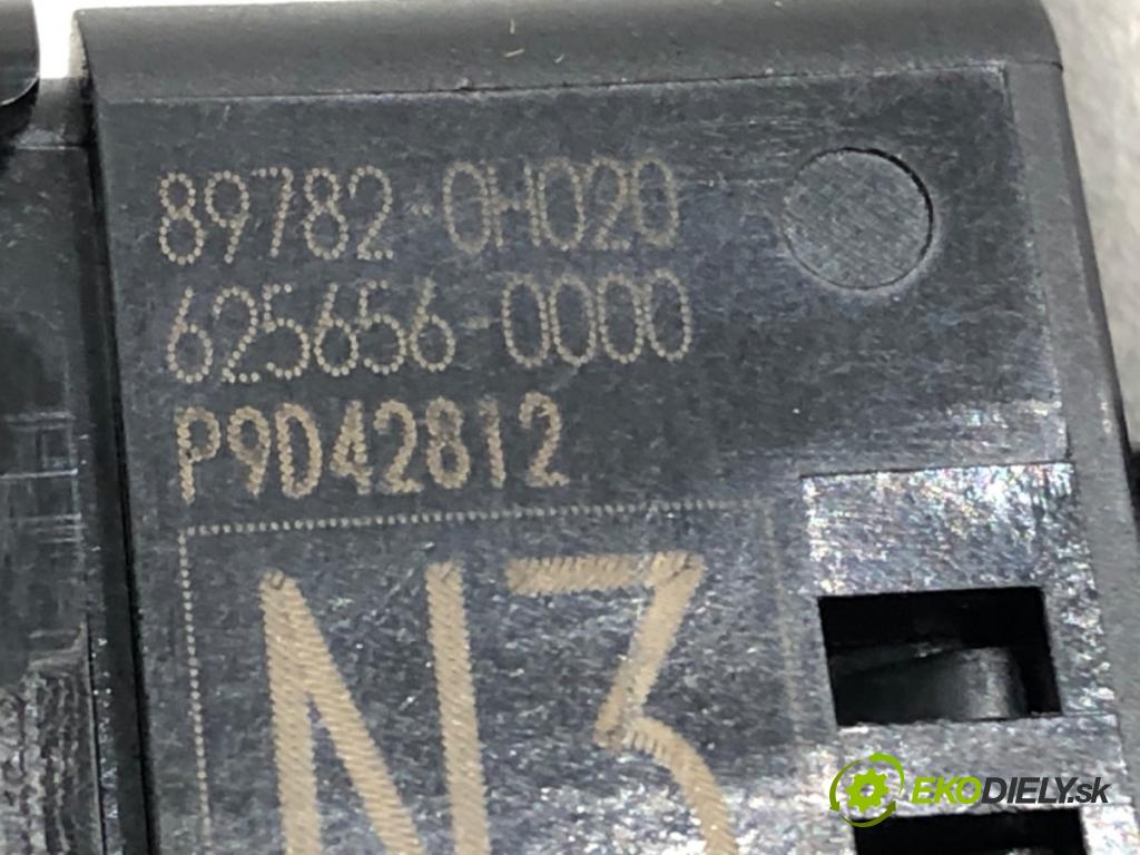 TOYOTA AYGO (_B4_) 2014 - 2022    1.0 VVTi (KGB40) 53 kW [72 KM] benzyna 2018 - 2022  spinačka 89782-0H020 (Spínacie skrinky a kľúče)