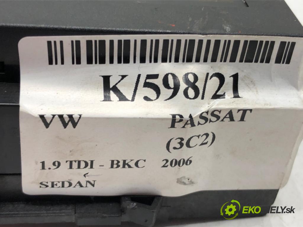 VW PASSAT B6 (3C2) 2005 - 2010    2.0 FSI 110 kW [150 KM] benzyna 2005 - 2010  spinačka 3C0905843M (Spínacie skrinky a kľúče)