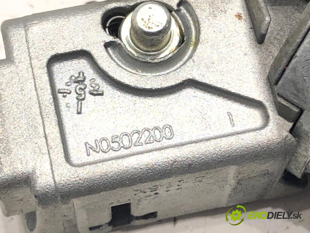 TOYOTA AYGO (_B1_) 2005 - 2014    1.0 (KGB10_) 50 kW [68 KM] benzyna 2005 - 2014  spínačka N0502200 (Spínací skříňky a klíče)