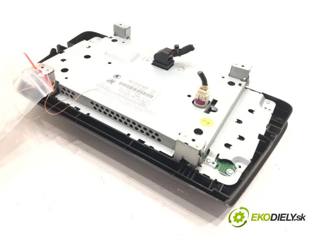 SKODA OCTAVIA III Combi (5E5, 5E6) 2012 - 2022    1.6 TDI 77 kW [105 KM] olej napędowy 2012 - 2022  Dislpej 5E0919605 (Prístrojové dosky, displeje)